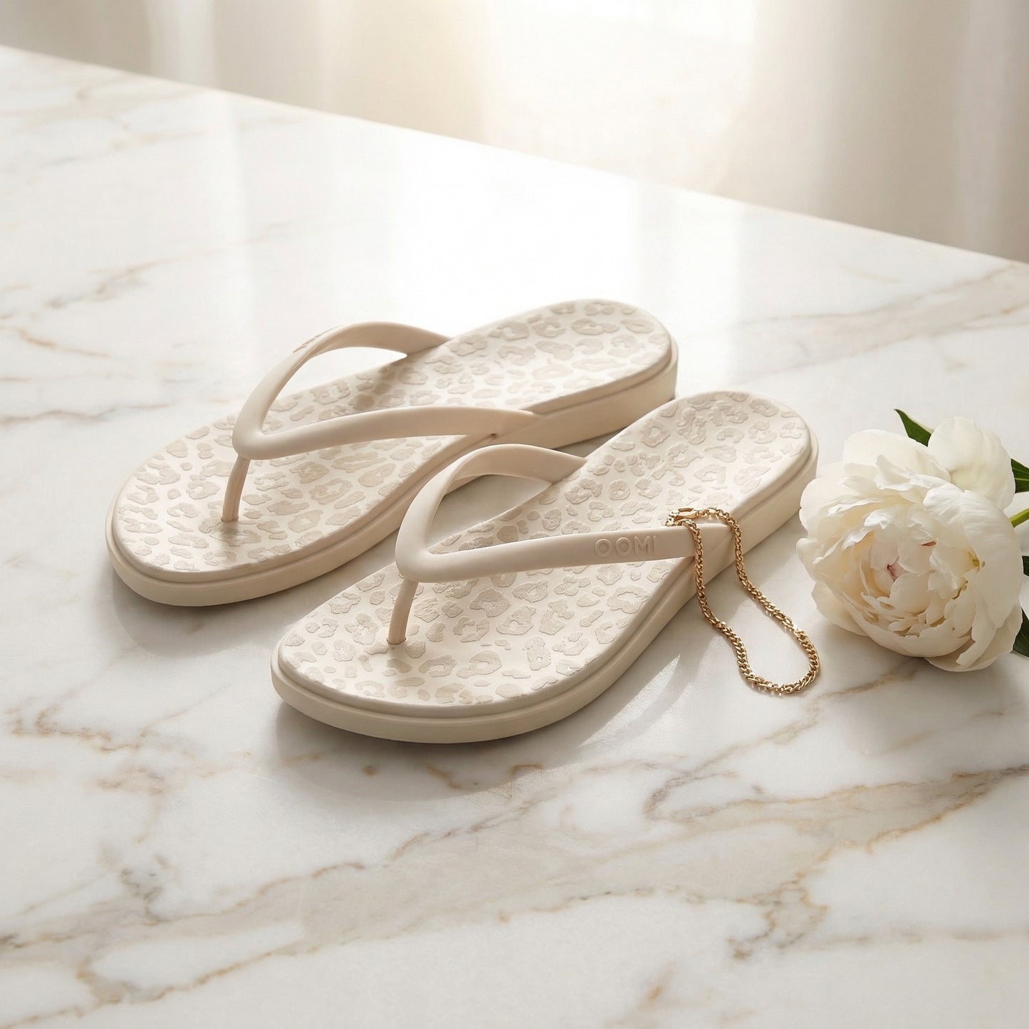 The OOMI Flip⢠Miami Collection