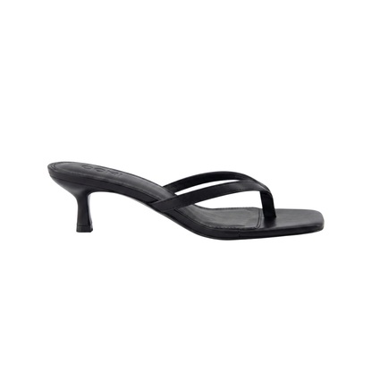The OOMI Classic Kitten Heels™